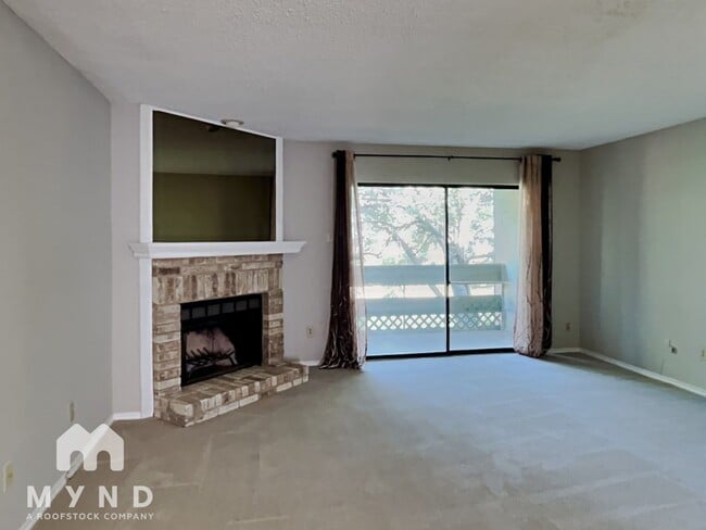 Building Photo - 5840 Spring Valley Rd