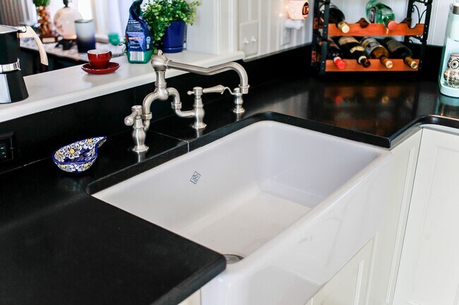 Building Photo - Beautiful Single Family Home in Willoughby Beach!!