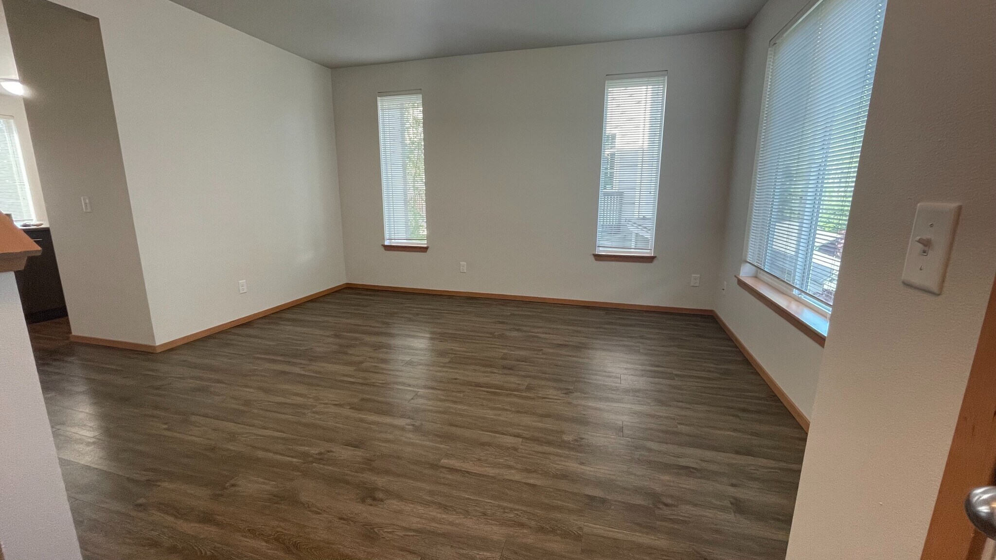 Meadows at June Road 4355 Fuchsia Dr Bellingham WA 98226 Apartment