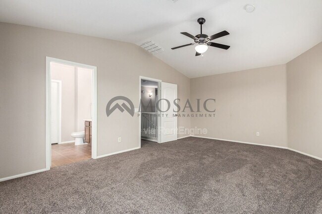 Building Photo - 61 W Hereford Dr