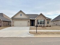 Building Photo - 3 Bedroom, 2 Bath home.