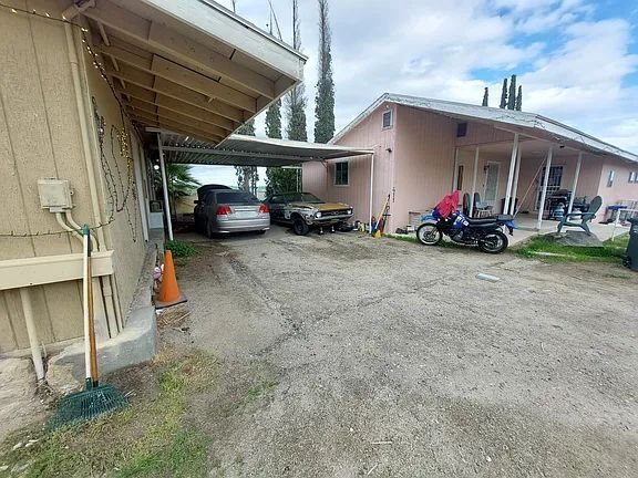 Building Photo - "Charming 3-Bedroom Haven with Cozy Fireplace in Maricopa – Spacious 2264 Sq Ft Retreat!"