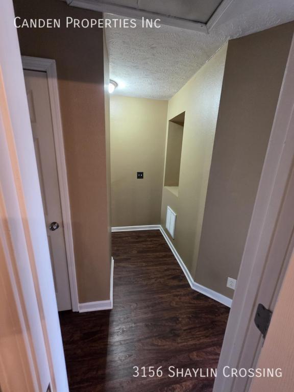 Building Photo - 3156 Shaylin Crossing
