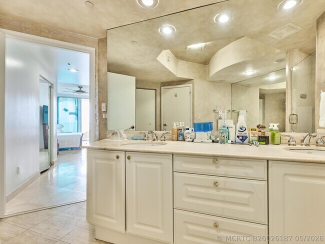 Building Photo - 3720 S Ocean Blvd