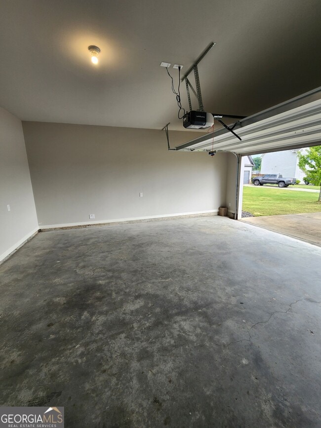 Building Photo - 4675 Dandelion Wy