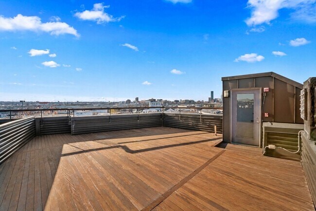 Building Photo - 99 D St