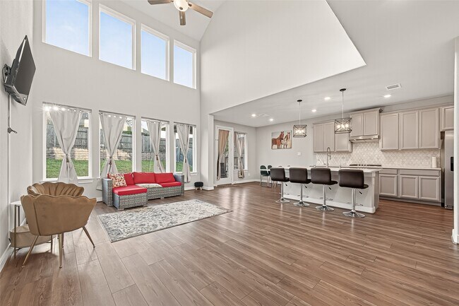 Building Photo - 17685 Martin Crk Ln