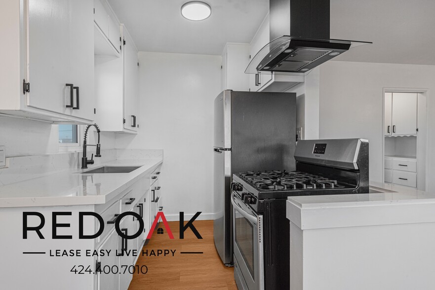 Building Photo - 6303 Cherry Ave