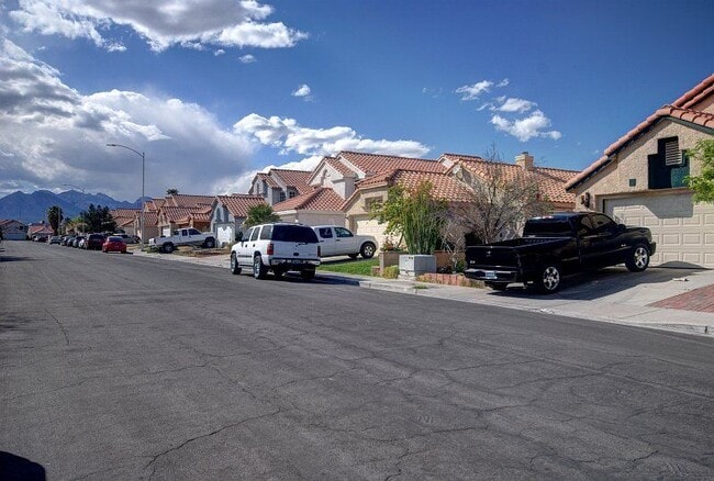Building Photo - 6549 Lemitar Dr