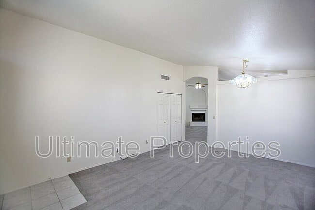 Building Photo - 5420 W Oraibi Dr