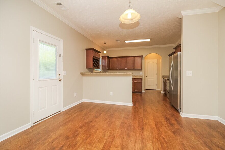 Building Photo - 5205 Rockridge Ct