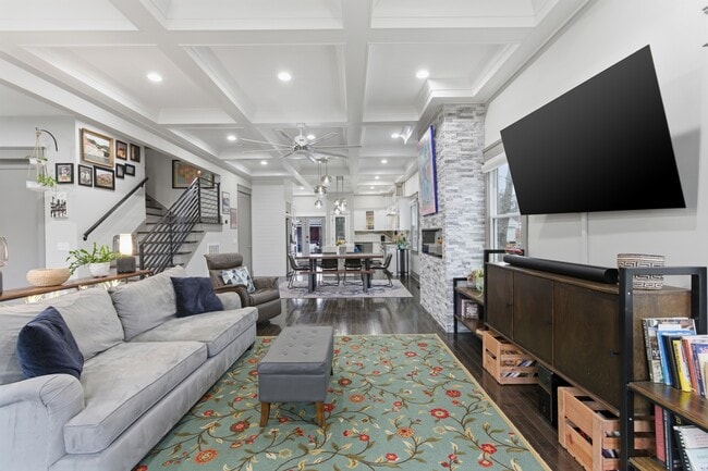 Building Photo - 1105 Stockell St