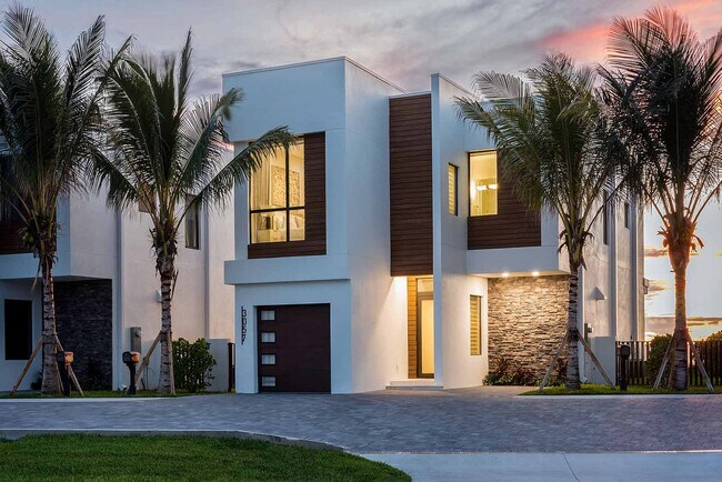 Building Photo - 3055 South Highway A1A-SI ID1074342P