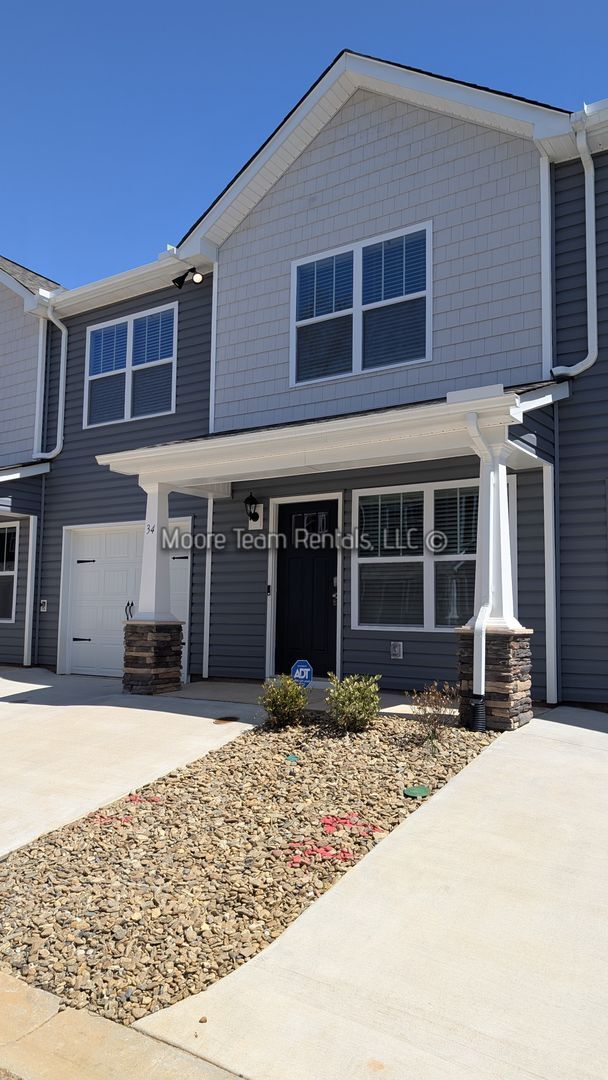 Building Photo - 1st Mo Free* - New 3BR Townhome in Arden