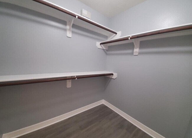 Building Photo - 14927 Diamond Way
