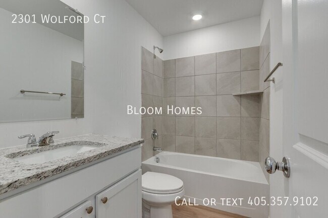 Building Photo - 2301 Wolford Ct