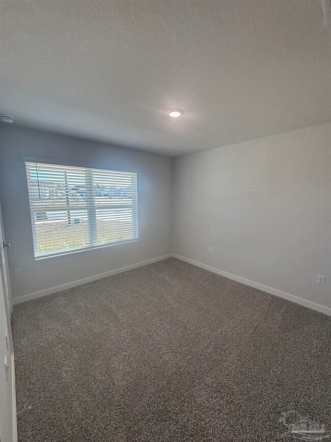 Building Photo - 111 Anhinga St