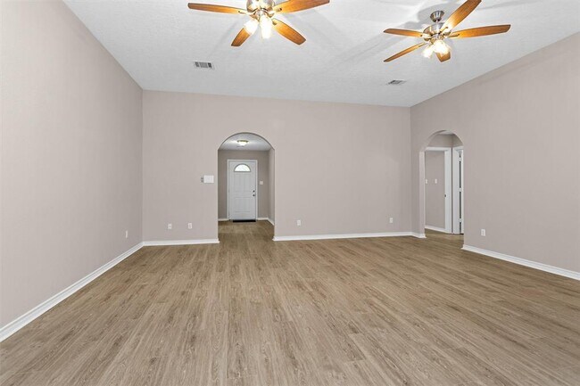 Building Photo - 13247 Cedar Ln