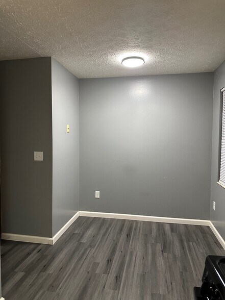 Building Photo - 3593 Scarberry Dr