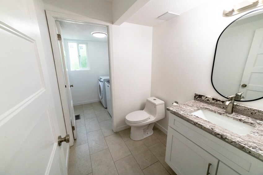 1/2 Bath Near Family Room & Garage Entry - 4968 S Spring Run Dr