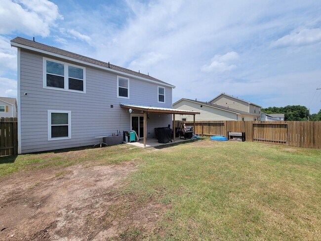 Building Photo - 111 Avalon Dr