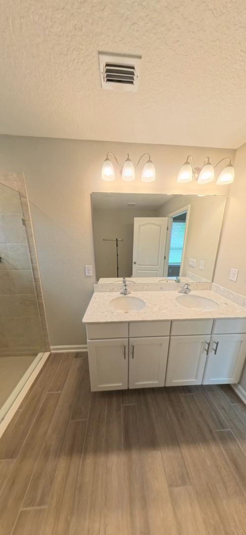 Building Photo - 70409 Winding River Dr