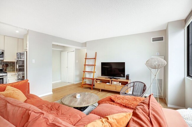 Building Photo - 1245 13th St NW