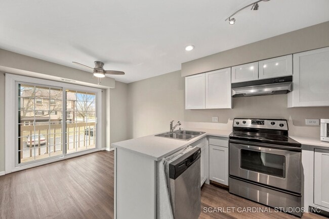 Building Photo - 1482 W Jefferson Ave