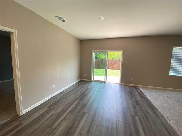 Building Photo - 3013 Aspen Dr