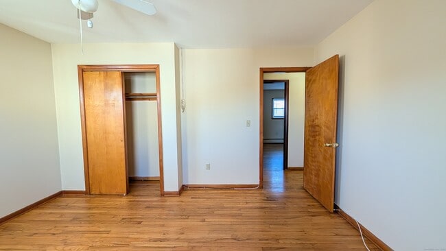 Building Photo - 24 Hoyt St