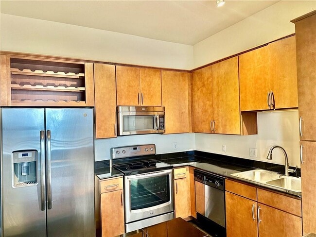 Building Photo - 3445 Stratford Rd NE