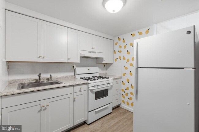Building Photo - 316 W Wildey St
