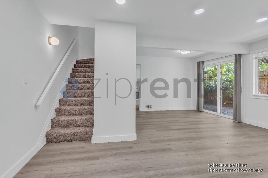 Building Photo - 12211 SE 59th St