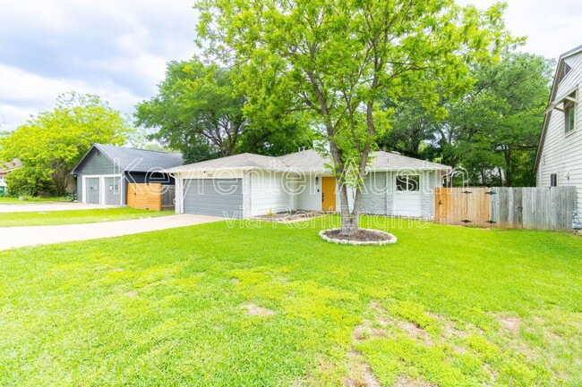 Building Photo - 7707 Copano Dr