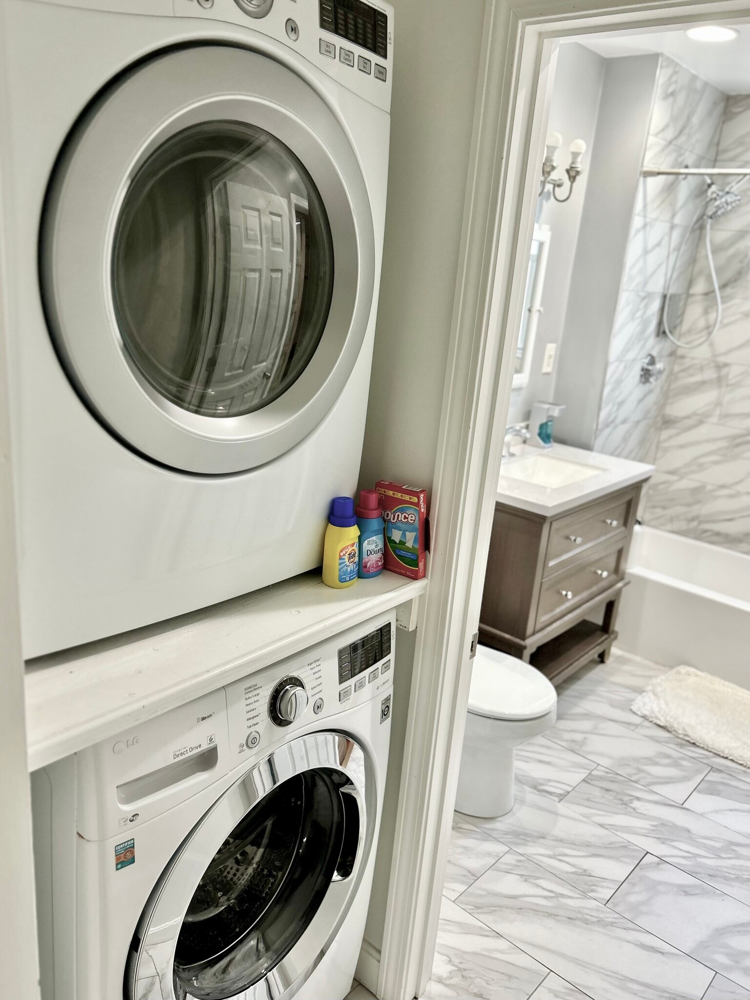 Washer and dryer - 51 Hazelton St