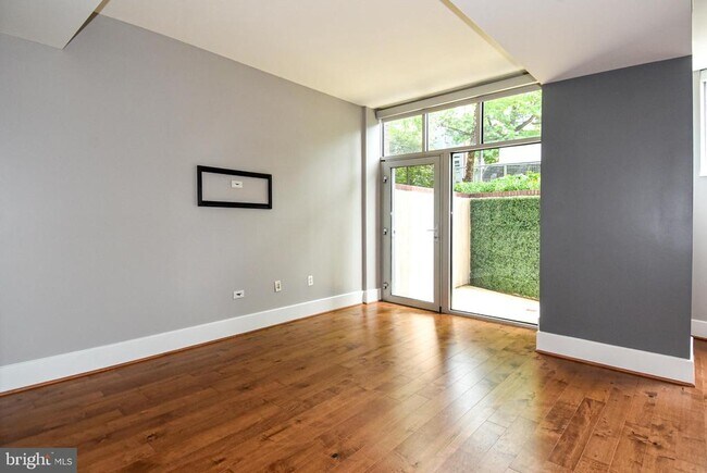 Building Photo - 2100 11th St NW