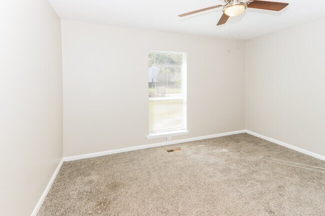 Building Photo - 113 Jacobs Ln