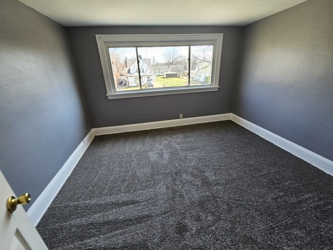 Building Photo - 4004 E 147th St