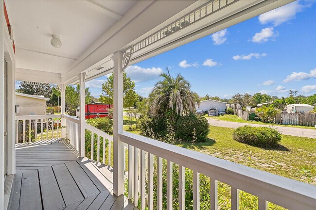 Building Photo - 2340 Grand Oaks Ln