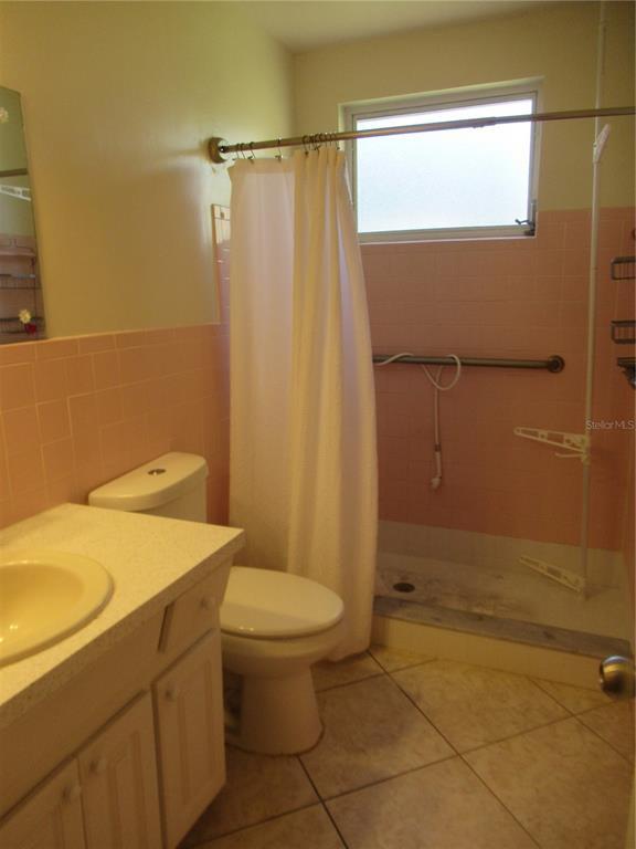 Building Photo - 2402 Ecuadorian Way