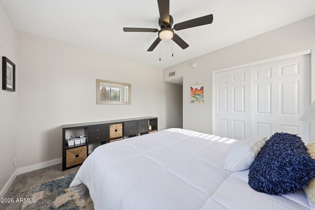 Building Photo - 16540 E Gunsight Dr