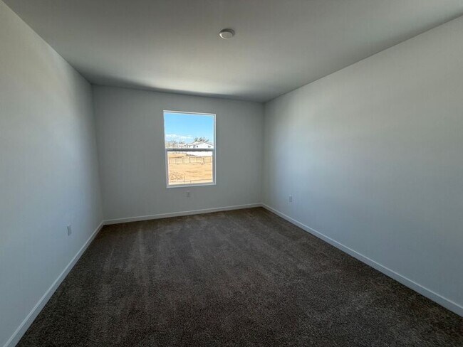 Building Photo - 36549 Altisima Dr