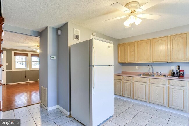 Building Photo - 341 Bigley Ave