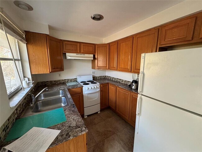 Building Photo - 40 W Cowles St