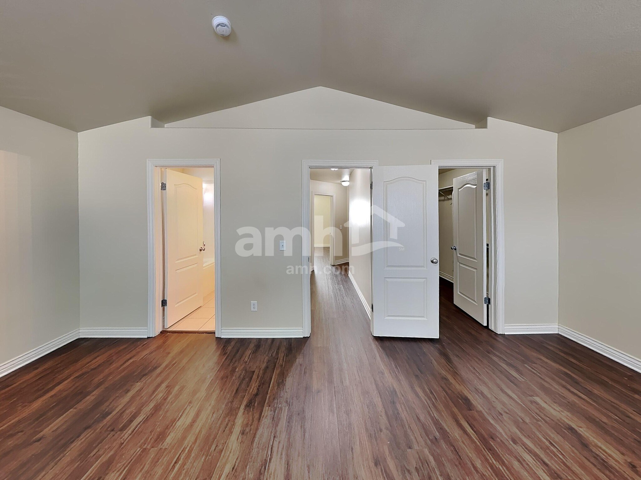 Building Photo - 856 E 2150 S