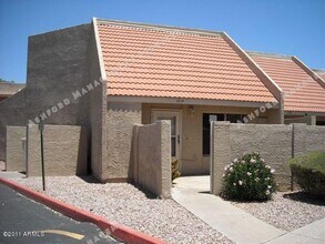 Building Photo - ***MOVE IN SPECIAL*** 2 STORY TOWNHOME WITH ATTACHED GARAGE WATER INCL
