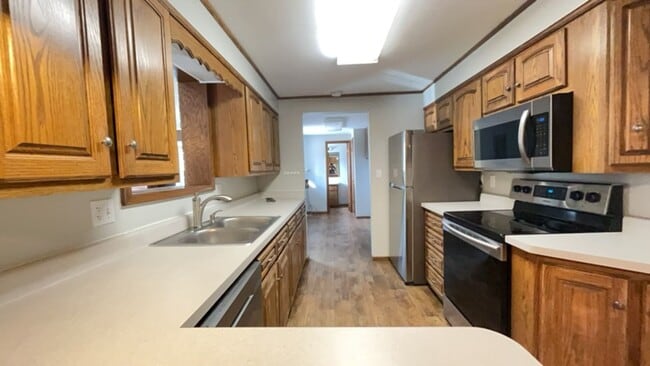 Building Photo - Fantastic Home in North Loveland