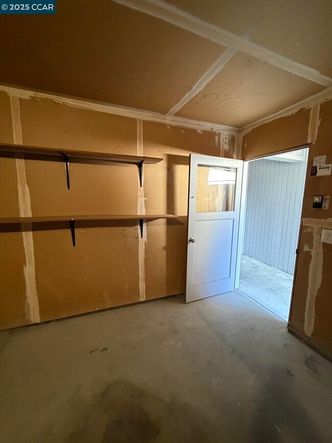 Building Photo - 105 Via Cabrera Ln