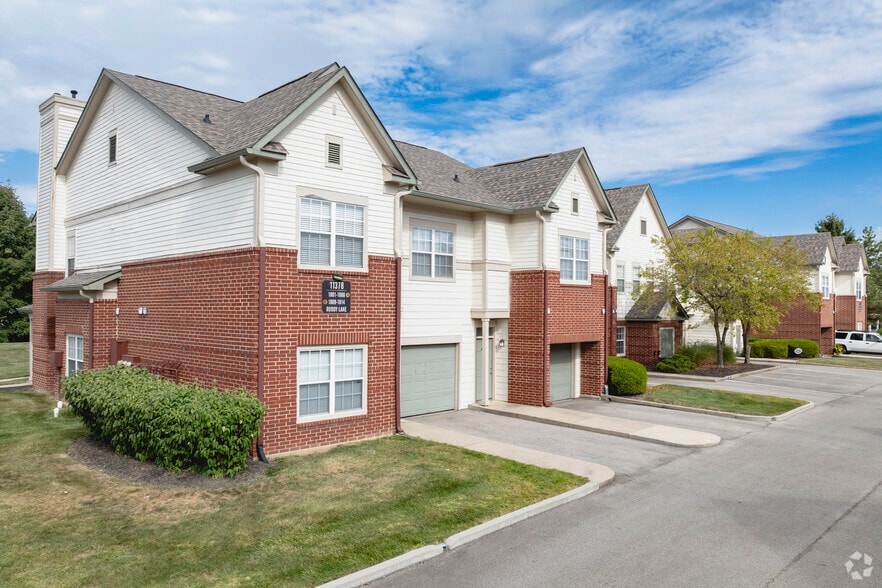 Building Photo - Sanctuary at Fishers