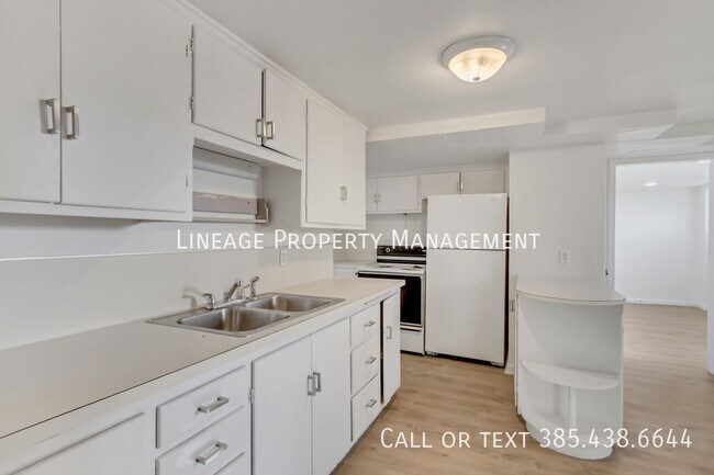 Building Photo - 1954 S 700 E